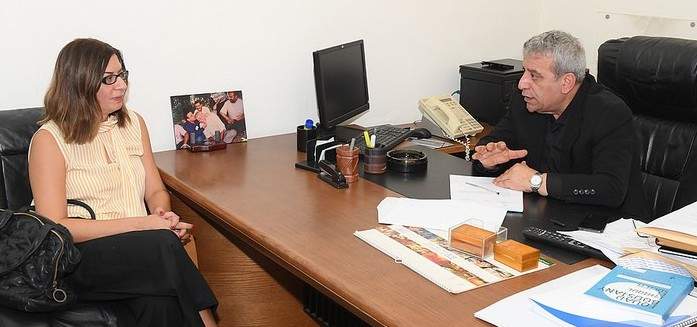بزي عرض مع سفيرة قبرص للعلاقات الثنائية بين البلدين