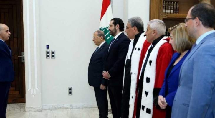 المفتش العام المالي يقسم اليمين القانونية أما الرئيس عون والحريري