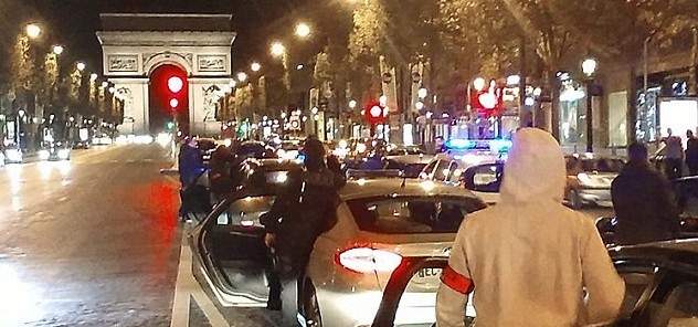 سلطات فرنسا تعتزم إغلاق شارع الشانزليزيه غدا ومنع حركة المرور فيه