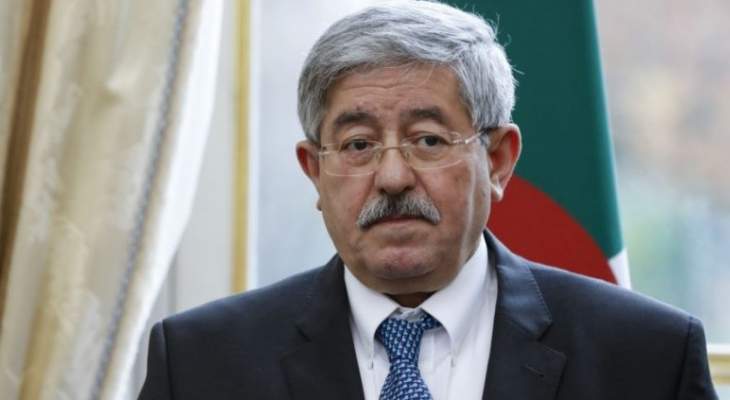 القضاء الجزائري يستدعي رئيس الوزراء السابق ووزير المالية الحالي