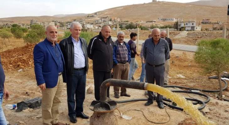 مصلحة مياه بعلبك دشنت بئرا في بلدة النصر تولت الريجي حفره
