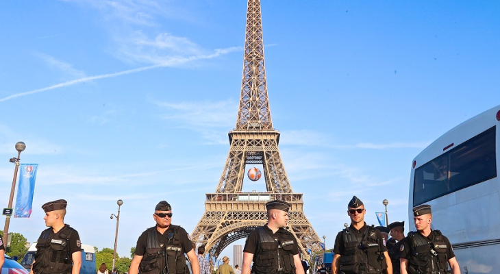 إغلاق برج إيفل ونشر 110 آلاف عنصر أمن فرنسي لتزامن يوم الباستيل مع نهائي المونديال