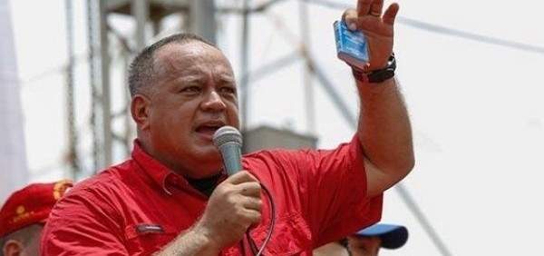 زعيم الحزب الإشتراكي الفنزويلي يدعو للتجمع أمام القصر الرئاسي دعما لمادورو