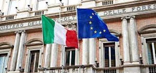 خارجية إيطاليا تحث الاتحاد الأوروبي على إعداد خطة للتصدي لتدفق اللاجئين من ليبيا