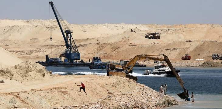 الرئيس المصري يصدر قرارا بالتنقيب عن البترول في خليج السويس