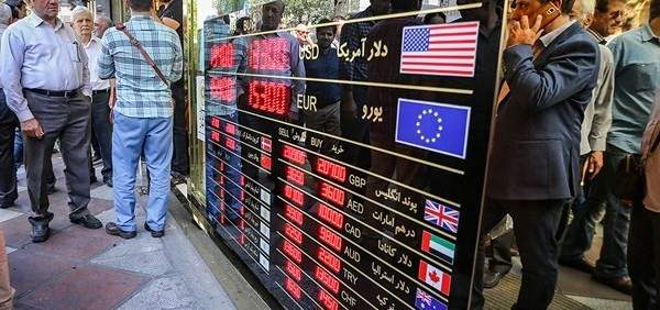 الريال الايراني يتعافي امام الدولار في سوق الصرف الحر