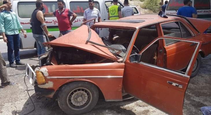 النشرة:3 جرحى بحادث سير بين سيارة وشاحنة على طريق وادي جيلو-جويا في صور