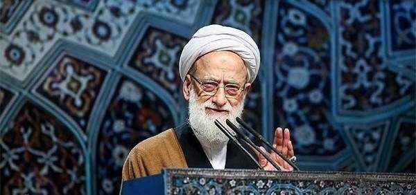 خطيب الجمعة في طهران: أميركا تطلق الأكاذيب ضد إيران لتغطية جرائمها