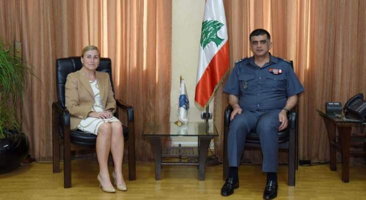 اللواء عثمان يستقبل الوزير السابق سلامة وسفيرة النرويج في لبنان بمكتبه