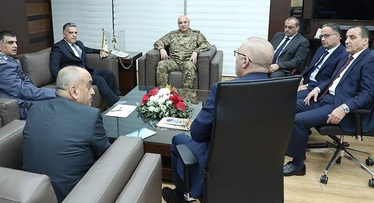قائد الجيش اجتمع مع قادة الأجهزة الأمنية لتنسيق الجهود بمجال رصد أي نشاط إرهابي