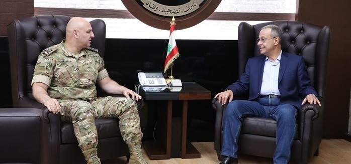 قائد الجيش استقبل رئيس بلدية الحدت ووفد مركز لبنان للعمل التطوعي