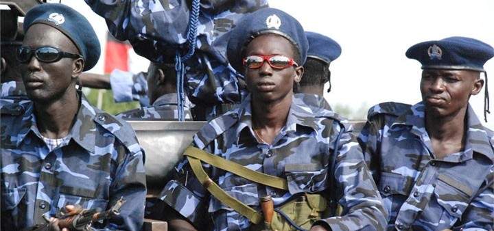رويترز: قوات الأمن السودانية تفرق متظاهرين بالغاز المسيل للدموع ببورسودان