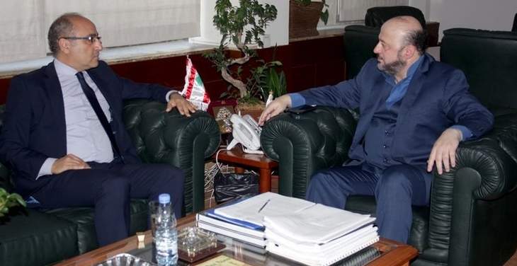 الرياشي عرض الأوضاع العامة مع سفير تونس والتقى نقابة شعراء الزجل 
