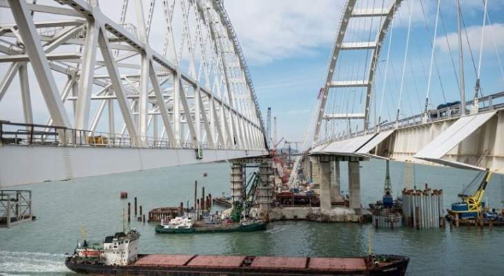 سوكولوف:إفتتاح حركة الشاحنات على الجسر من روسيا لجزيرة القرم بخريف 2018