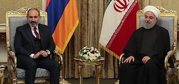 توقيع وثيقتين للتعاون الاقتصادي  بين أرمينيا وإيران