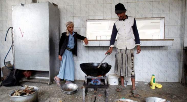 منظمة إنسانية: الاشتباه في إصابة أكثر من 100 ألف طفل يمني بالكوليرا