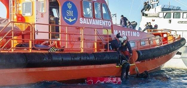 فقدان 16 مهاجرا مغربيا قبالة الناظور وغرق مهاجرين طفلين قبالة إسبانيا