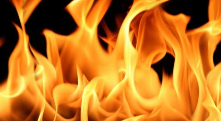 الدفاع المدني: إخماد حريق داخل مكتبة في ذوق مكايل والأضرار مادية
