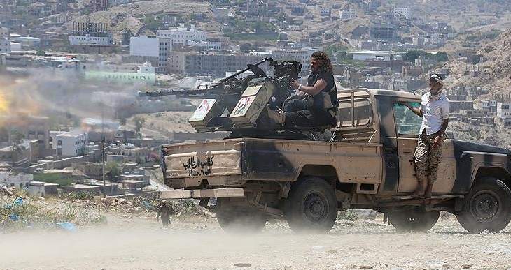الجزيرة: اندلاع معارك عنيفة بين القوات الحكومية والحوثيين شرق الحديدة