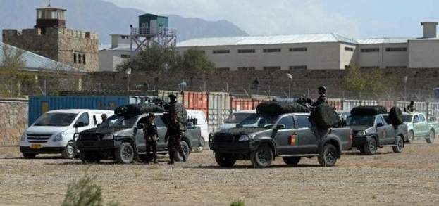 مقتل 7 أشخاص وإصابة 5 آخرين جراء انفجار سيارة مفخخة قرب سجن في كابول