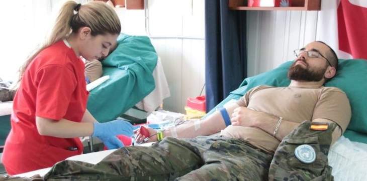 الكتيبة الاسبانية تنظم حملة تبرع بالدم في مقر قيادتها في سهل بلاط