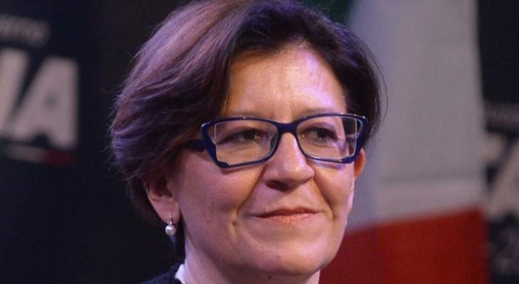 وصول وزيرة الدفاع الإيطالية إلى بيروت في زيارة رسمية تستمر يومين