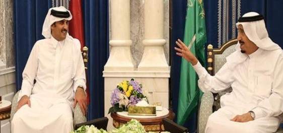 أمير قطر تلقى دعوة من الملك سلمان لحضور قمة مجلس التعاون في السعودية