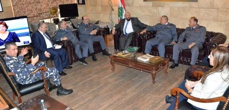 نهرا هنأ بالاستقلال: تثبيت الأمن والاستقرار هما أساس الإزدهار في لبنان