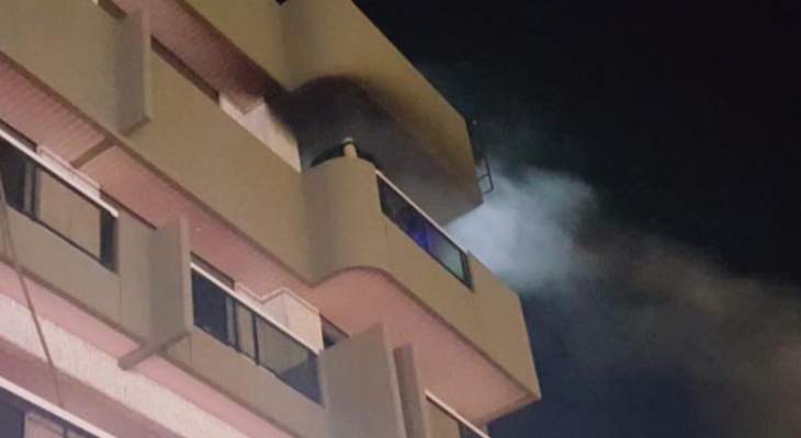 الدفاع المدني: إخماد حريق داخل شقة سكنية في أدما والأضرار مادية