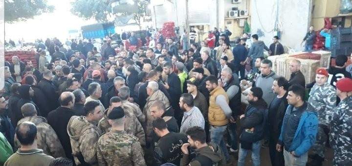 النشرة: احتجاجات بحسبة صيدا بعد مداهمة للجمارك لمصادرة بضائع مهربة من سوريا