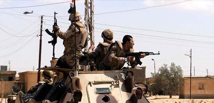 مقتل 5 عسكريين مصريين بينهم ضابط بانفجار لغم استهدف سيارتهم في العريش
