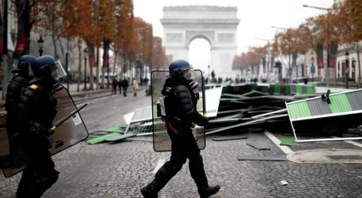  فرنسا: احتجاج ضريبي ام اسقاط الجمهورية الخامسة؟