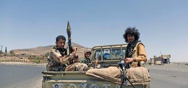 الحوثيون قصفوا عددا من المنشآت الاقتصادية في الحديدة 