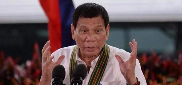 رئيس الفلبين يدعو للموافقة على قانون يمنح الحكم الذاتي للأقلية المسلمة