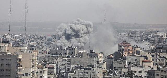 غارات إسرائيلية على عدة أهداف في غزة