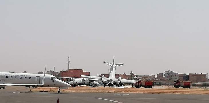&quot;الوئام&quot;: سودانيون يعترضون طائرة سعودية في مطار الخرطوم