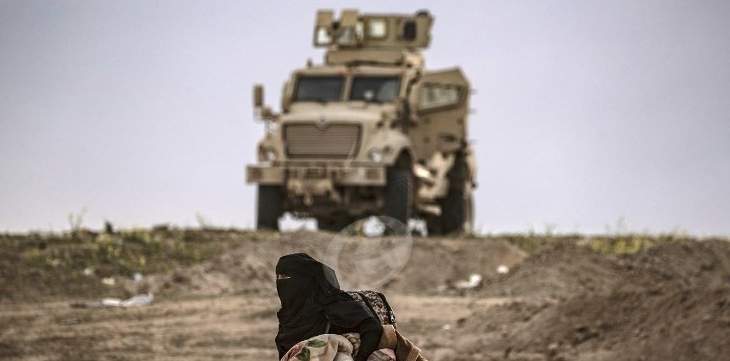الأوبزرفر: تمزيق أعلام داعش ودوسها خطوة ترمز إلى انتهاء التنظيم