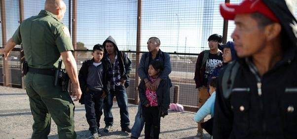 احتجاز أكثر من 100 مهاجر من أميركا الوسطى في شمال المكسيك