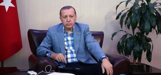 أردوغان يهنئ رامافوزا لإعادة انتخابه رئيسًا لجنوب إفريقيا