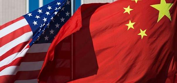 كيف توترت العلاقات التجارية بين الولايات المتحدة الاميركية والصين في العام الاخير؟