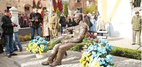 إسرائيل غاضبة إزاء تدشين تمثال في أوكرانيا وتطالب بإزالته