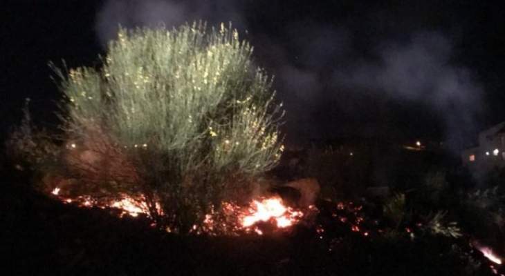الدفاع المدني: إخماد حريق شب في اعشاب واشجار في خان بزيزا