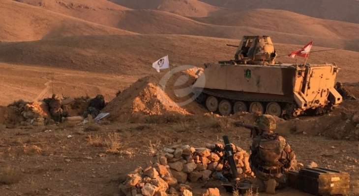 النشرة: اشتداد القصف المدفعي للجيش اللبناني على مواقع داعش في الجرود