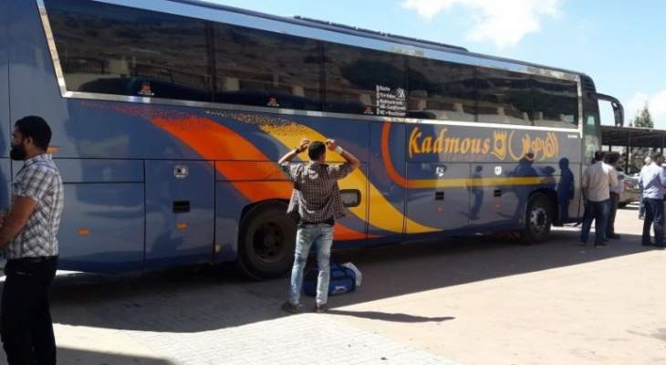 النشرة:بدء مغادرة الحافلات التي تقل النازحين السوريين من شبعا الى سوريا