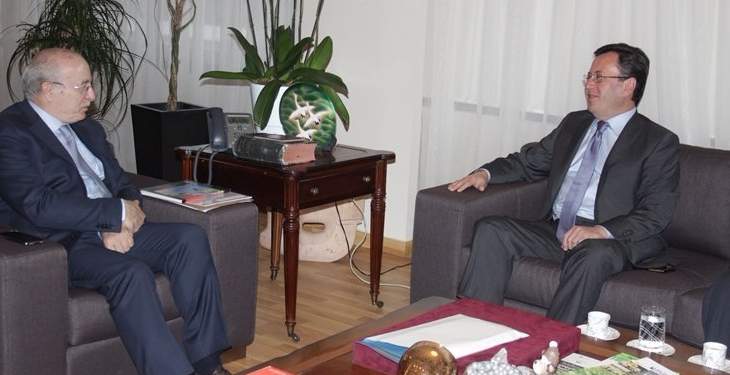 الخوري بحث مع سفير ارمينيا بلبنان برنامج التعاون الثقافي بين لبنان وارمينيا