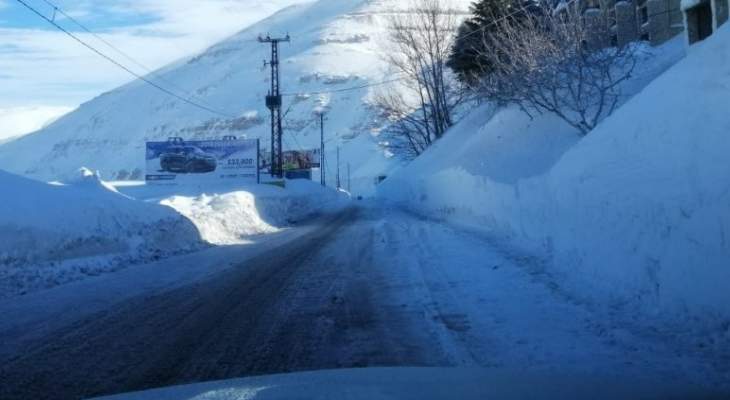 طريق كفردبيان-حدث بعلبك مقطوعة بسبب الثلوج والطرق لمراكز التزلج بكفردبيان سالكة لسيارات الدفع الرباعي