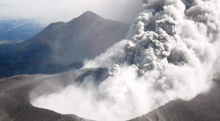 السلطات الأميركية تجلي 1700 شخصاً إثر ثوران بركان بجزيرة هاواي
