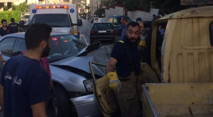 ثلاثة جرحى جراء حادث سير بين ثلاث سيارات في كفرحباب بكسروان