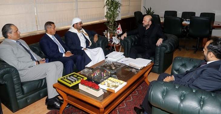 الرياشي بحث مع وزير الأوقاف اليمني بأوضاع المنطقة والتطورات والعلاقات الثنائية