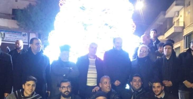 بلدية رياق - حوش حالا أنارت شجرة الميلاد